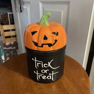 Eccolo Ceramic 8in Pumpkin Trick or Treat Canister 🎃🎃🎃